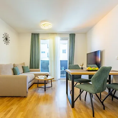 Fanny One Bedroom Apartment *