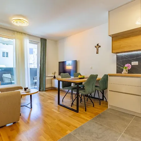 Fanny One Bedroom *