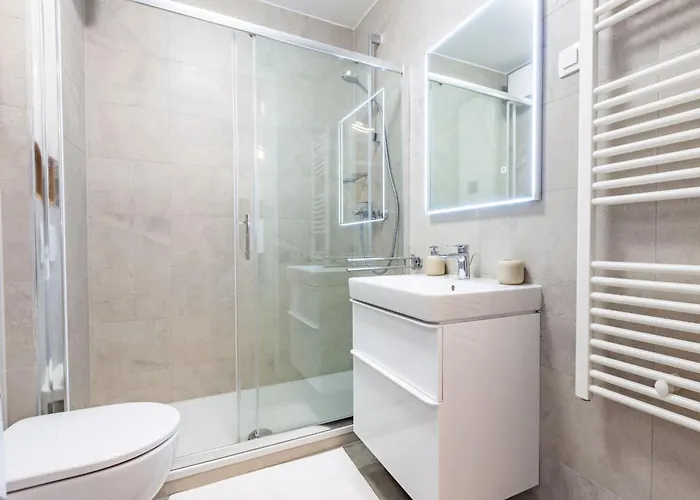 Fanny One Bedroom Apartment *