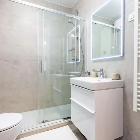 Fanny One Bedroom Apartment *